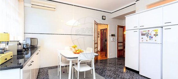 5 bedrooms Apartment in Porto, Portugal No. 37611 8