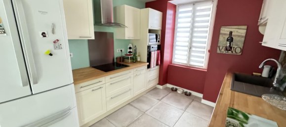 3 bedrooms House in Deols, France No. 75607 2