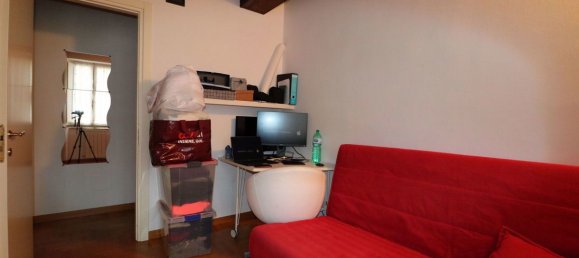 3-salle Appartement à Siena, Italy No. 8810 13
