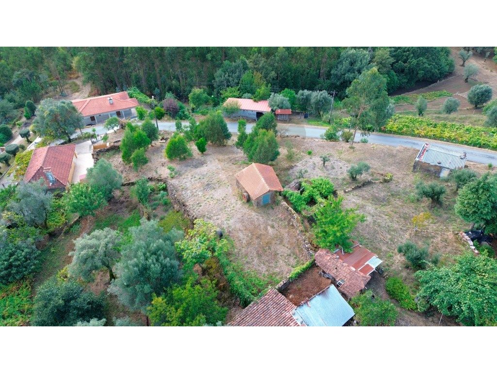 Terreno en Ponte de Lima, Portugal 1490 m² No. 314363