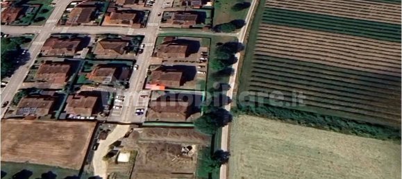 4 bedrooms House in Ferrara, Italy No. 283588 18