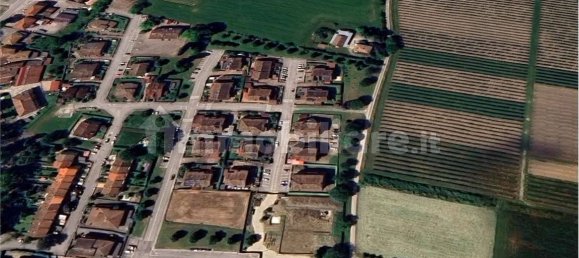 4 bedrooms House in Ferrara, Italy No. 283588 19