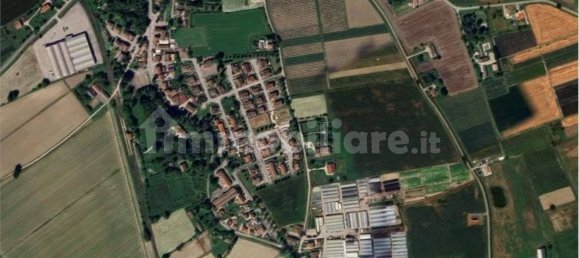 4 bedrooms House in Ferrara, Italy No. 283588 14