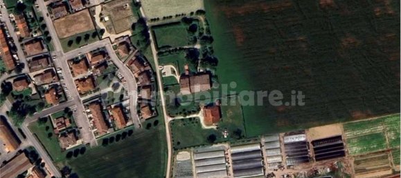 4 bedrooms House in Ferrara, Italy No. 283588 13