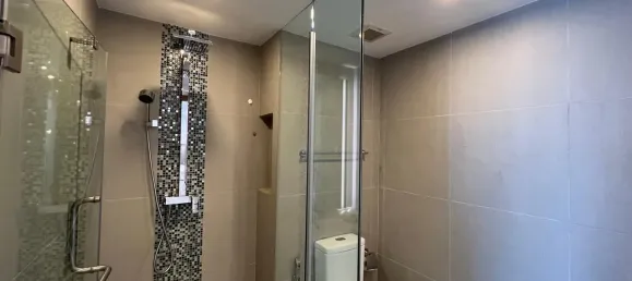 Villa de 5 dormitorios en Surat Thani, Thailand No. 74495 4