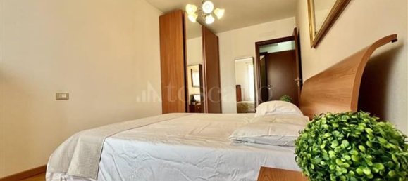 Apartamento de 2 dormitorios en Desenzano del Garda, Italy No. 381896 3