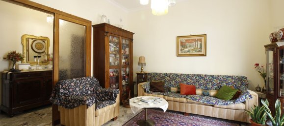 5 rooms Apartment in Palermo, Italy No. 50380 3