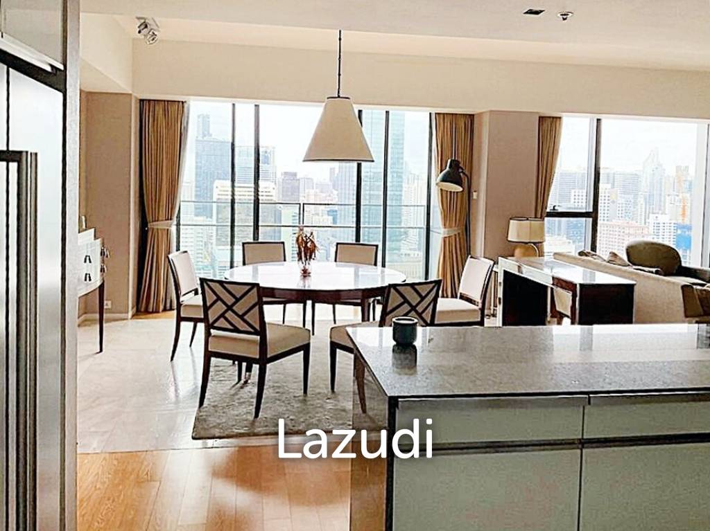 3 bedrooms Condo in Bangkok, Thailand No. 14592