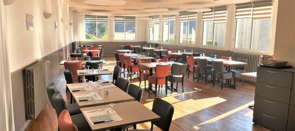 Propiedad comercial en Vitre, France 240 m² No. 196126 3