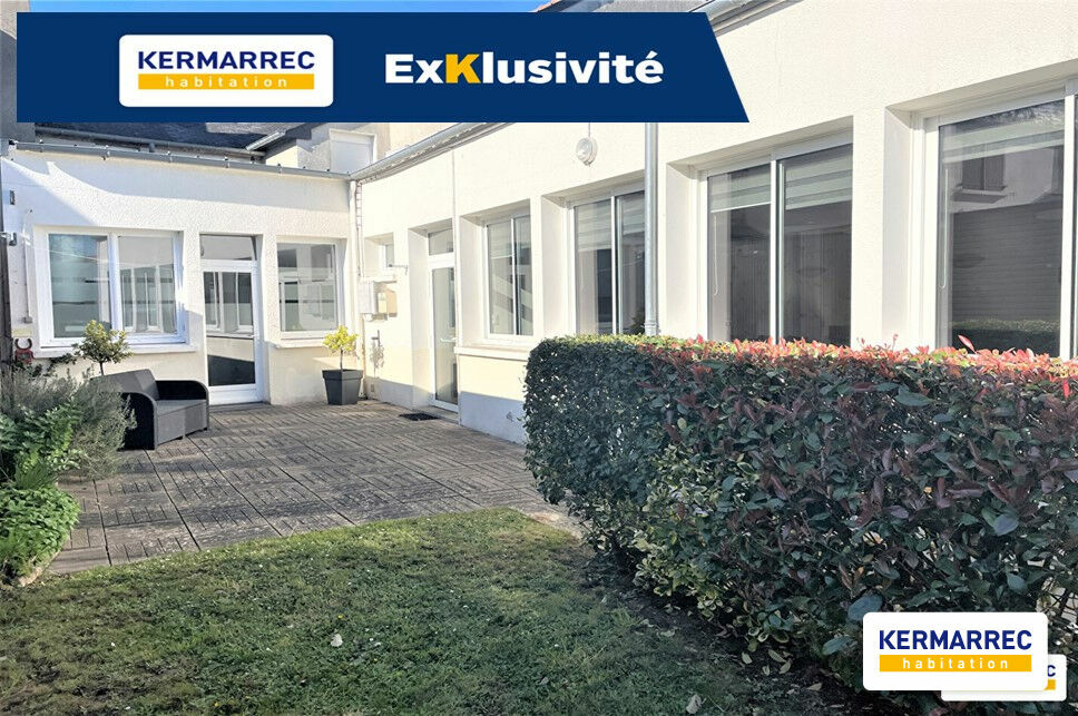 Propiedad comercial en Vitre, France 240 m² No. 196126