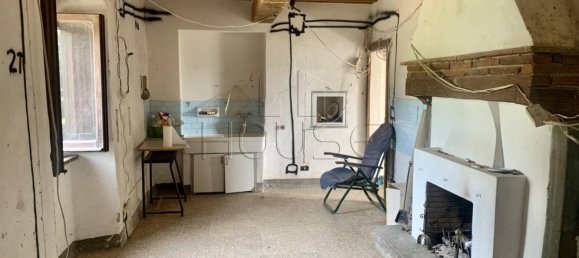 2 bedrooms House in Sansepolcro, Italy No. 62365 2