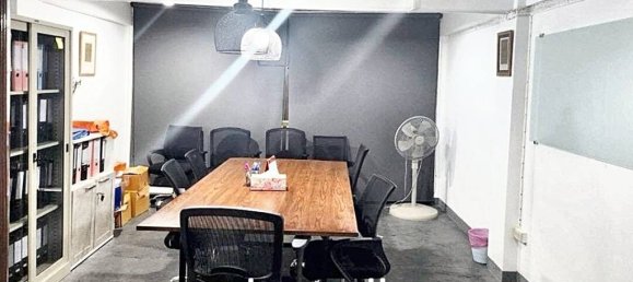 2 bedrooms Bungalow in Bangkok, Thailand No. 13395 10