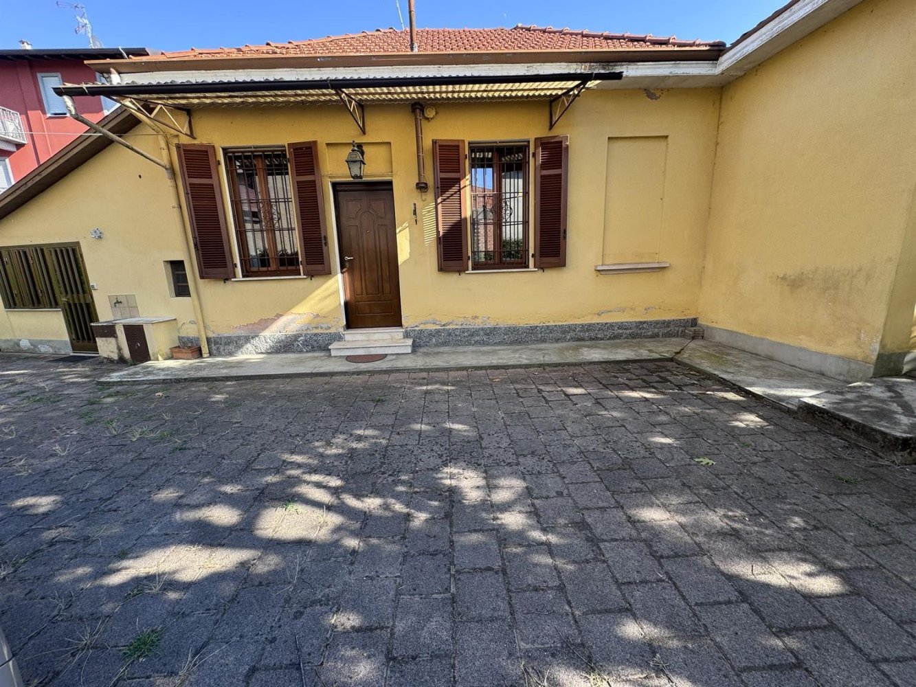 Casa de 3 dormitorios en Vigevano, Italy No. 389367