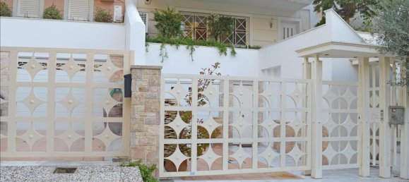 Недвижимость с 4 спальнями в Вула, Греция № 6860 4