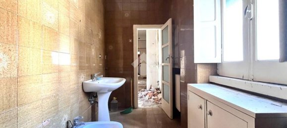 2 bedrooms Apartment in Foggia, Italy No. 153425 4