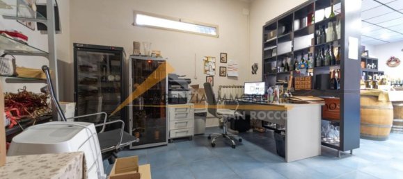 Propiedad comercial en Ravenna, Italy 66 m² No. 123584 8