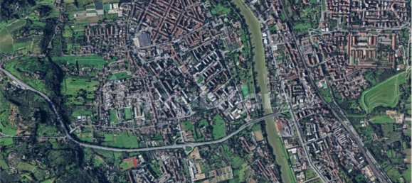 1 room Garage in Florence, Italy No. 331222 8