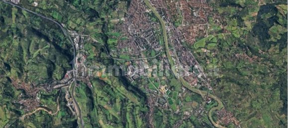 1 room Garage in Florence, Italy No. 331222 9