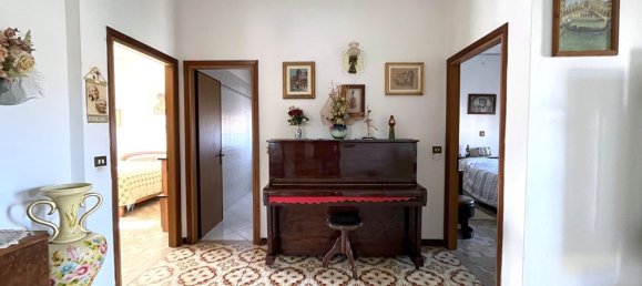 6-Zimmer Haus in Porto Viro, Italy, Nr. 162862 4