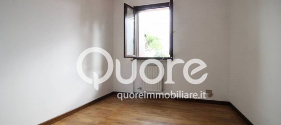 3 bedrooms Apartment in Udine, Italy No. 338729 7