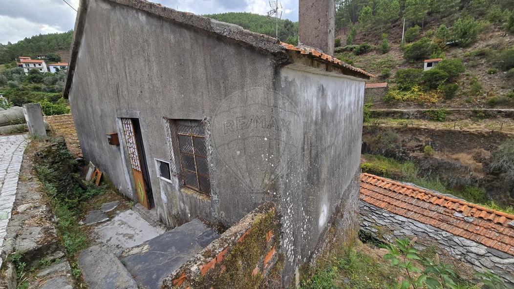 3 غرف نوم منزل في Seia, Portugal رقم 17724