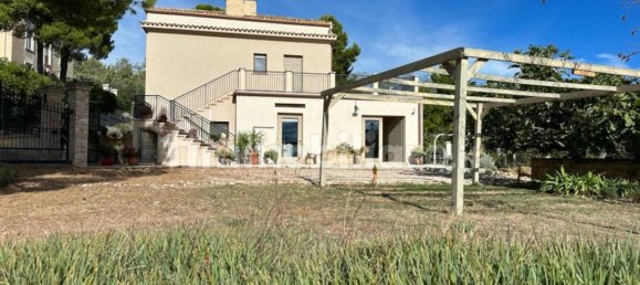 Villa T4 em Atri, Italy N.º 109999 9