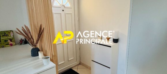 Casa de 3 dormitorios en Bezons, France No. 133357 12