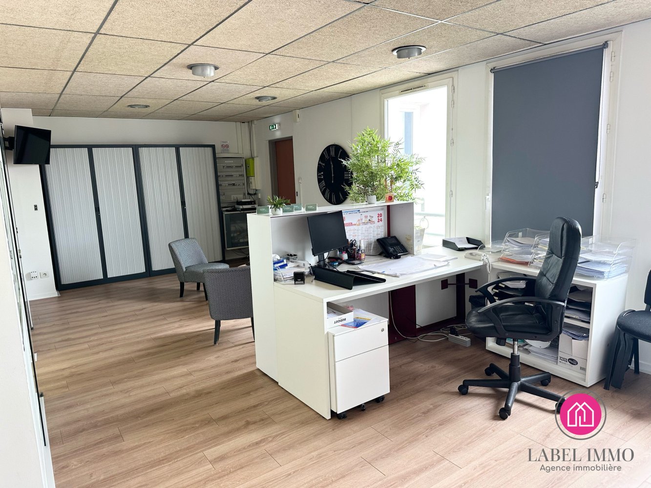 Oficina en Lens, France 150 m² No. 68245