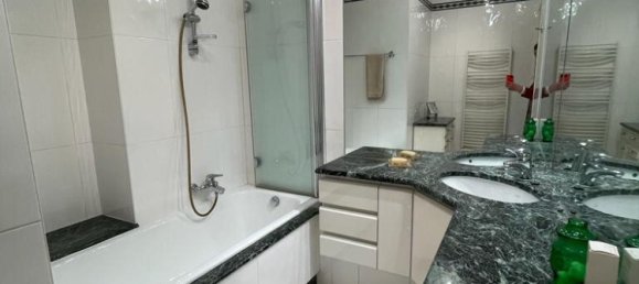 Apartamento de 3 dormitorios en Yvelines, France No. 171549 3