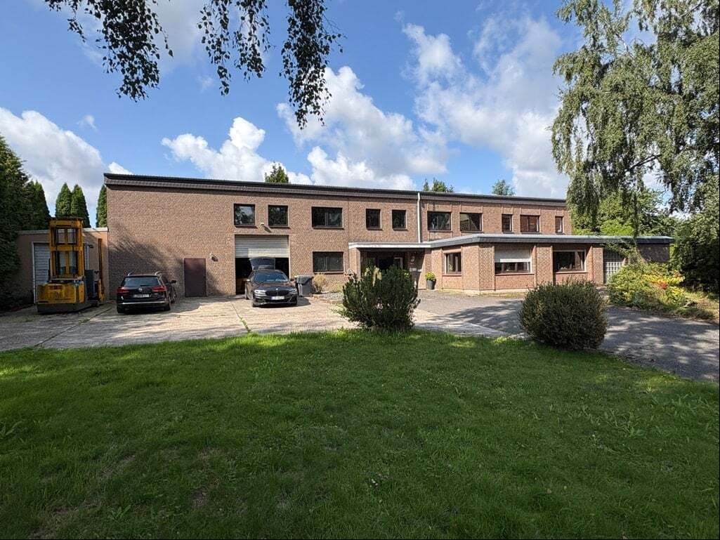 3 rooms Commercial property in Lippe, Germany No. 357889