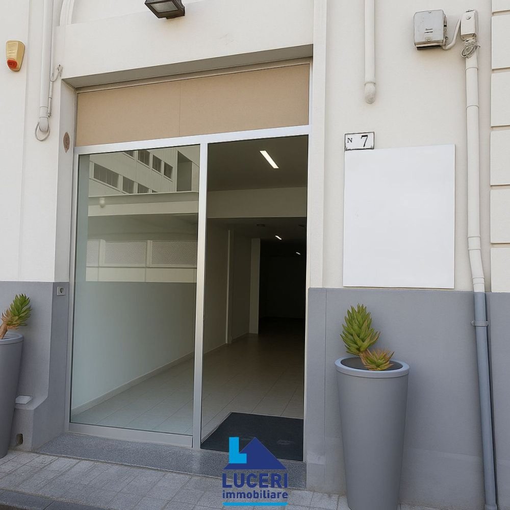 Propiedad comercial en Gallipoli, Italy 104 m² No. 375875