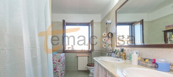 Casa de 4 habitaciónes en Monte Compatri, Italy No. 184125 32