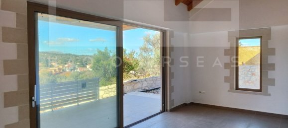 Propiedad comercial de 2 dormitorios en Vamos, Greece No. 8730 12