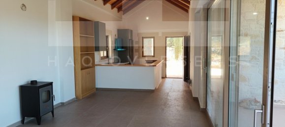 Propiedad comercial de 2 dormitorios en Vamos, Greece No. 8730 10