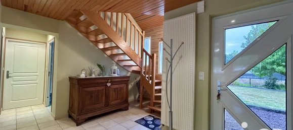 Дом с 6 комнатами в Ланволлон, Франция № 344627 5