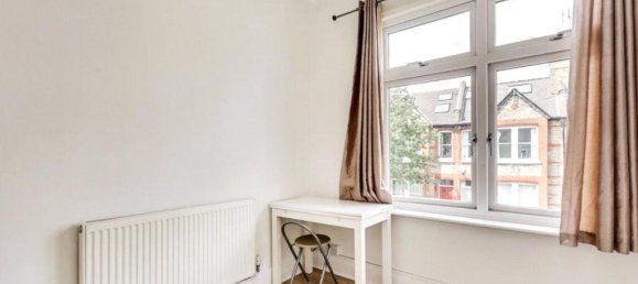 2 bedrooms Apartment in London, United Kingdom No. 12719 6