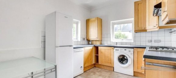 2 bedrooms Apartment in London, United Kingdom No. 12719 3