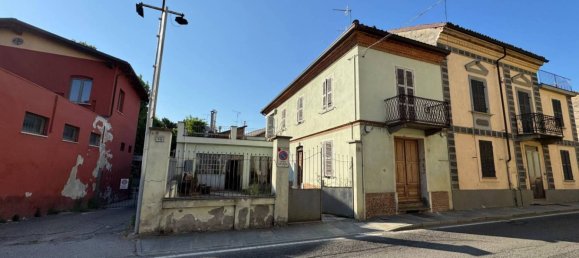 4 bedrooms House in Nizza Monferrato, Italy No. 356017 2