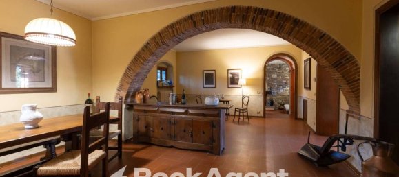 6 bedrooms Villa in Massa e Cozzile, Italy No. 313185 8