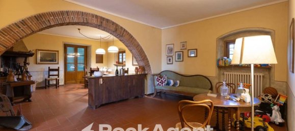 6 bedrooms Villa in Massa e Cozzile, Italy No. 313185 9