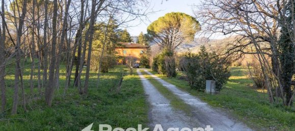 6 bedrooms Villa in Massa e Cozzile, Italy No. 313185 4