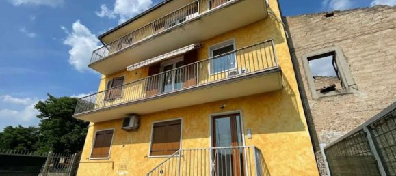 4 rooms Apartment in Verona, Italy No. 309165 3