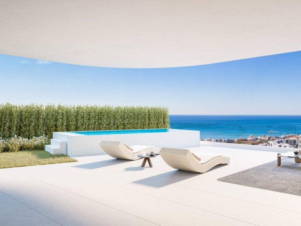 Apartamento de 3 dormitorios en Fuengirola, Spain No. 279690