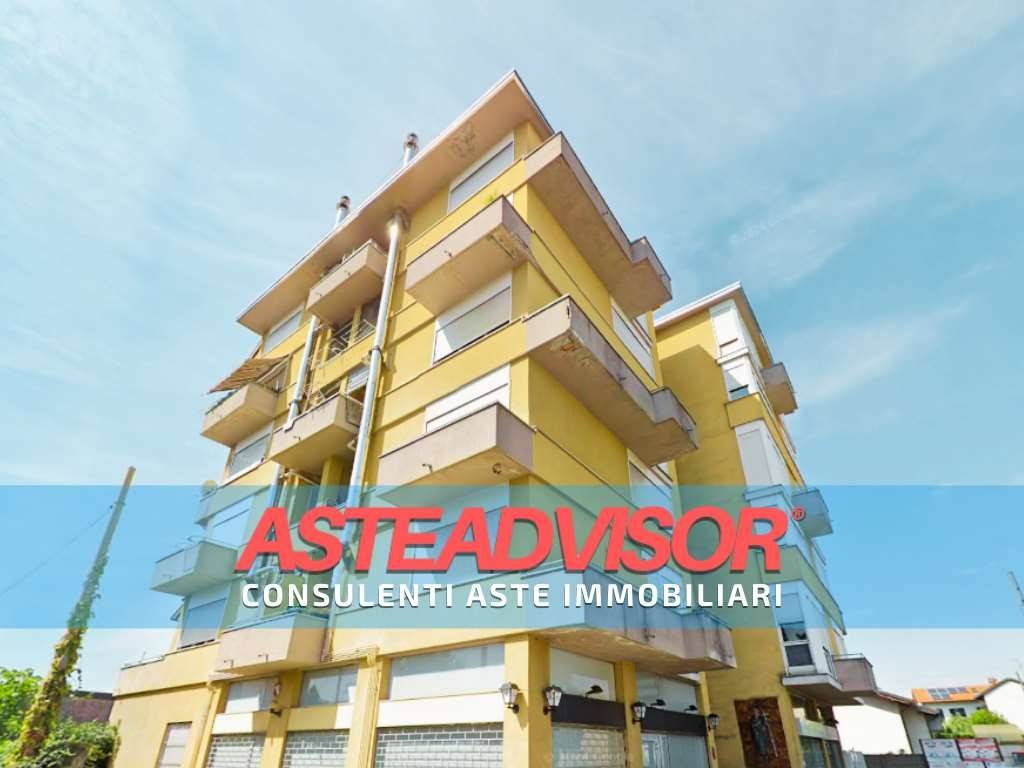 2 Schlafzimmer Wohnung in Cardano al Campo, Italy, Nr. 3159