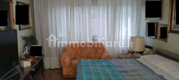 2 Schlafzimmer Wohnung in Cardano al Campo, Italy, Nr. 3159 4