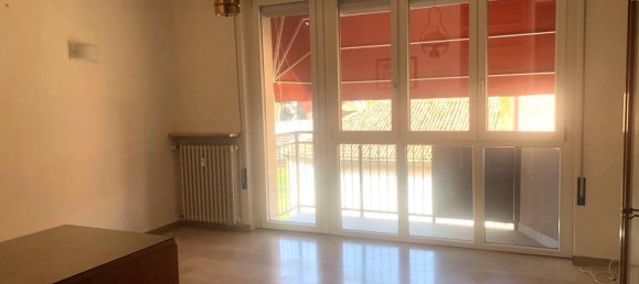 5 bedrooms Apartment in Ferrara, Italy No. 371217 5