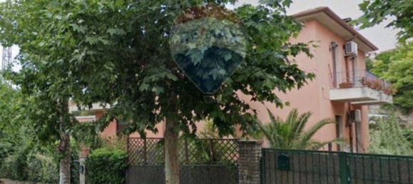 Apartamento T5 em Magione, Italy N.º 328719 2