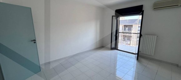 Квартира с 4 комнатами в Мольфетта, Италия № 23498 11