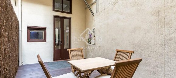 2 bedrooms Apartment in Ciutat Vella, Spain No. 156451 2