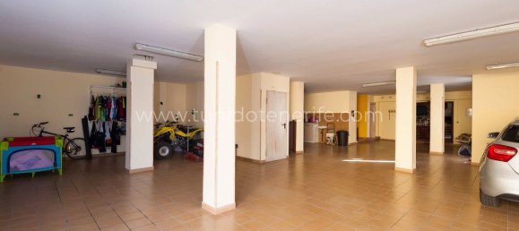 4 bedrooms Villa in Adeje, Spain No. 126149 18